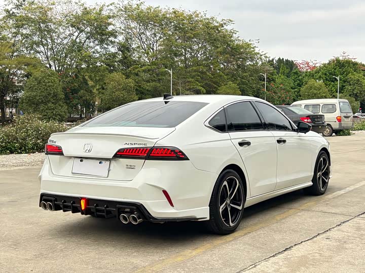 Фото 5 - Honda Inspire