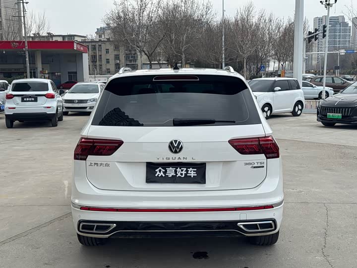 Фото 8 - Volkswagen Tiguan L Pro