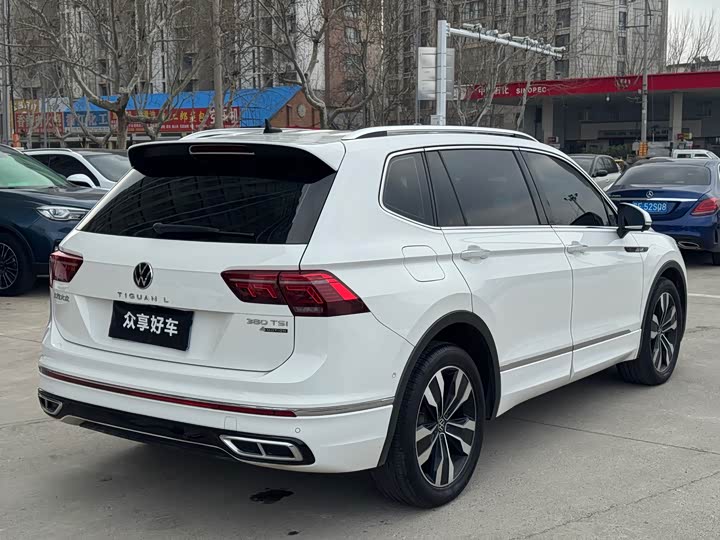 Фото 9 - Volkswagen Tiguan L Pro