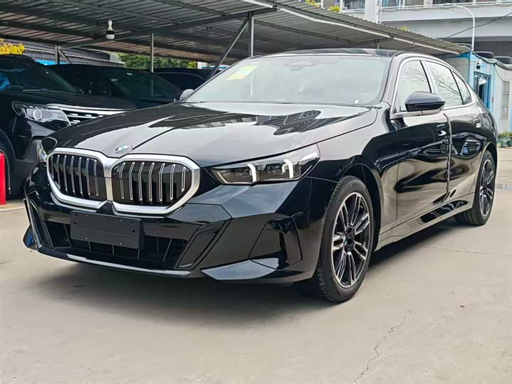 Фото 1 - BMW 5 Series