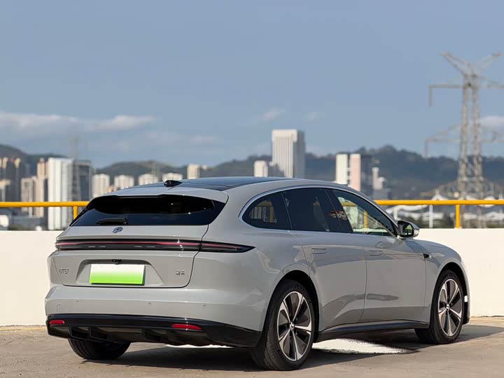 Фото 4 - Nio ET5T