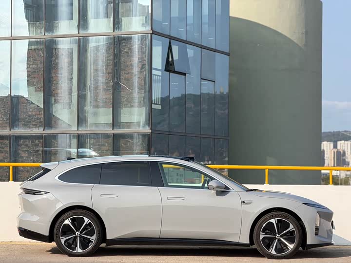 Фото 9 - Nio ET5T