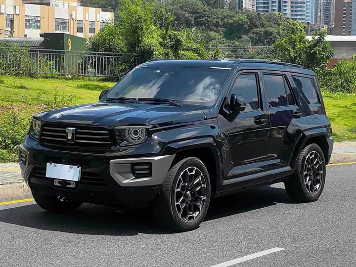 Фото 1 - Tank 700 Hybrid