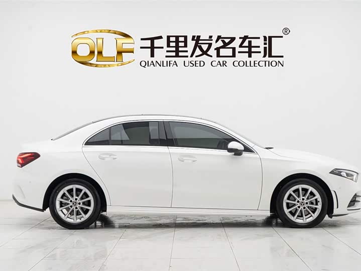 Фото 8 - Mercedes-Benz A-Class