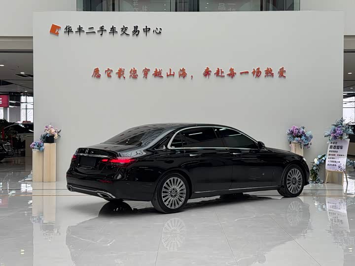 Фото 6 - Mercedes-Benz E-Class