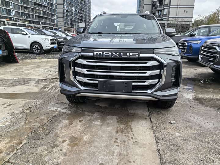 Photo 2 - Maxus T90