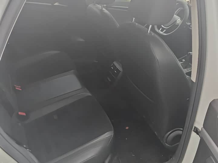 Фото 7 - Volkswagen Sagitar L