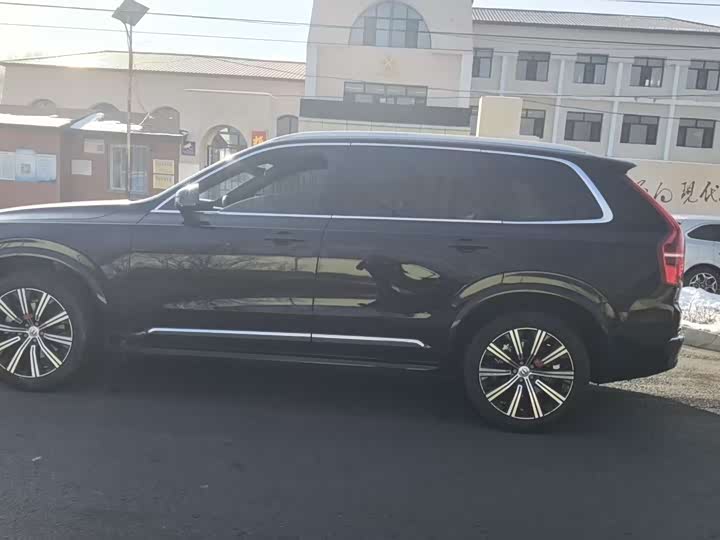 Фото 3 - Volvo XC90