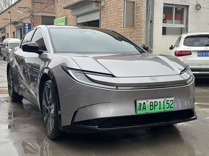 Фото 3 - Toyota bZ5