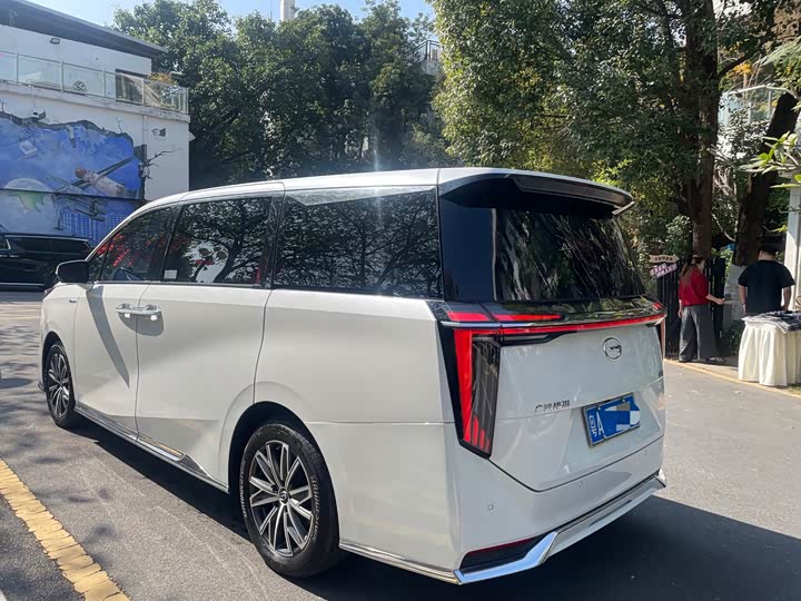 Фото 7 - GAC Trumpchi M8