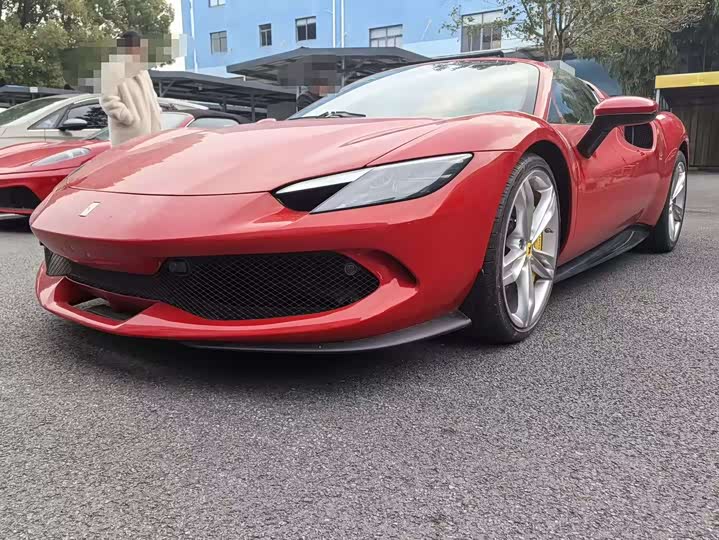 Фото 1 - Ferrari 296