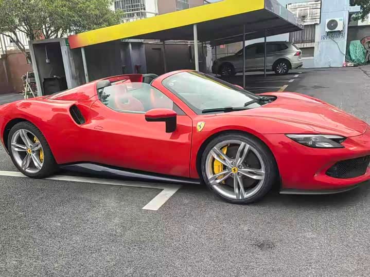 Фото 2 - Ferrari 296