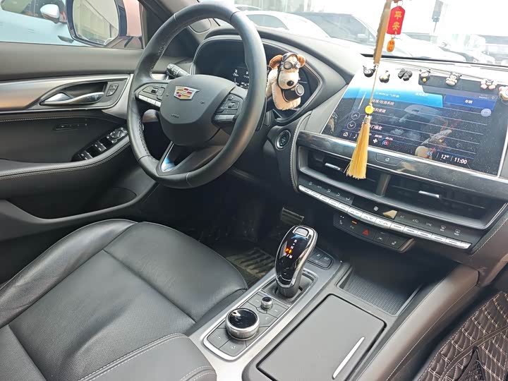 Фото 2 - Cadillac CT5