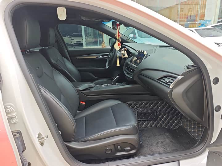 Фото 3 - Cadillac CT5