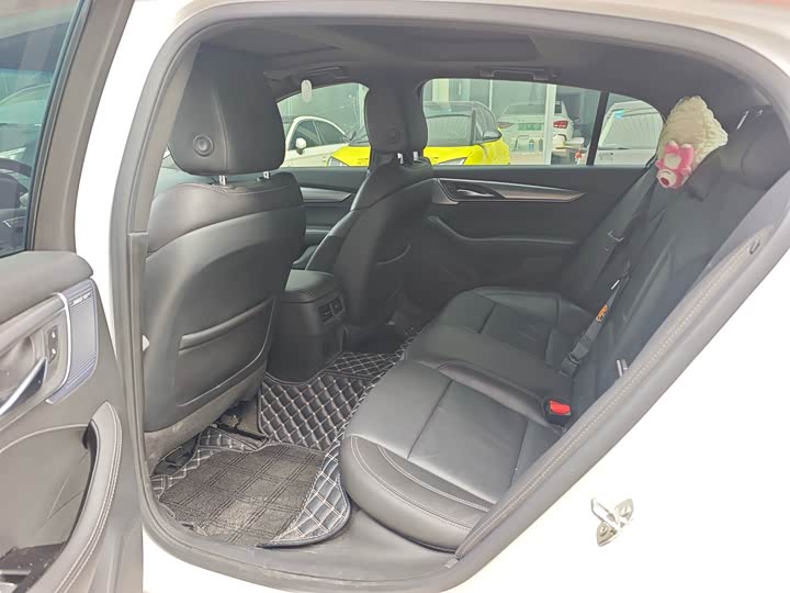 Фото 8 - Cadillac CT5