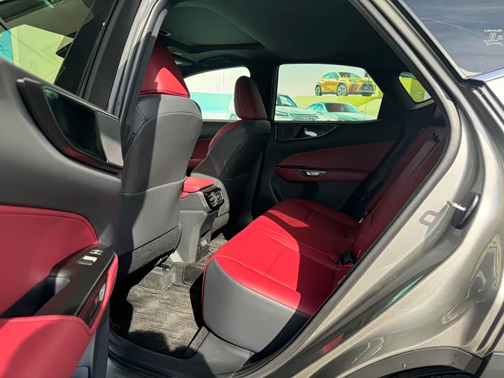 Фото 5 - Lexus NX