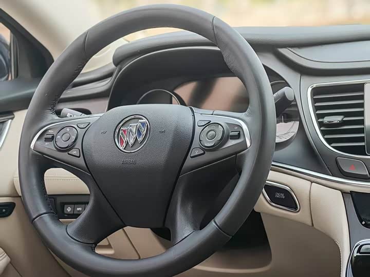 Фото 7 - Buick LaCrosse