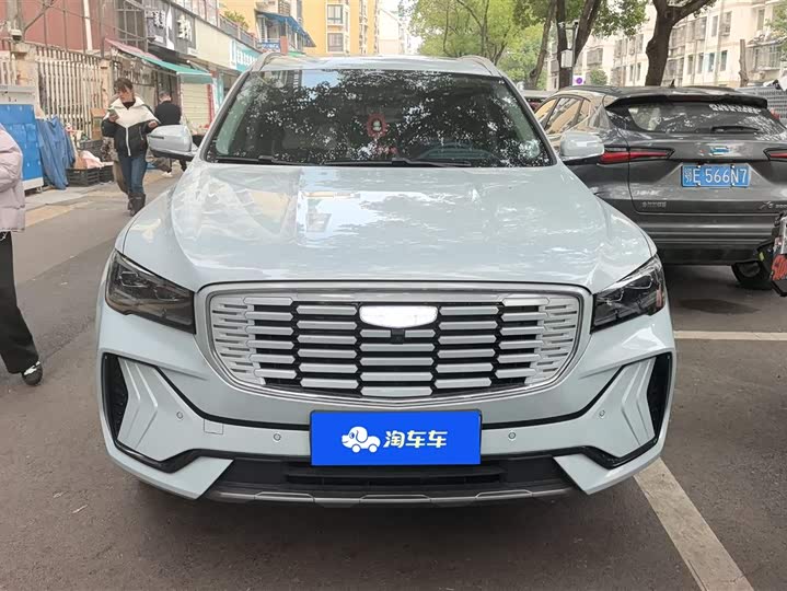 Фото 2 - Geely Monjaro