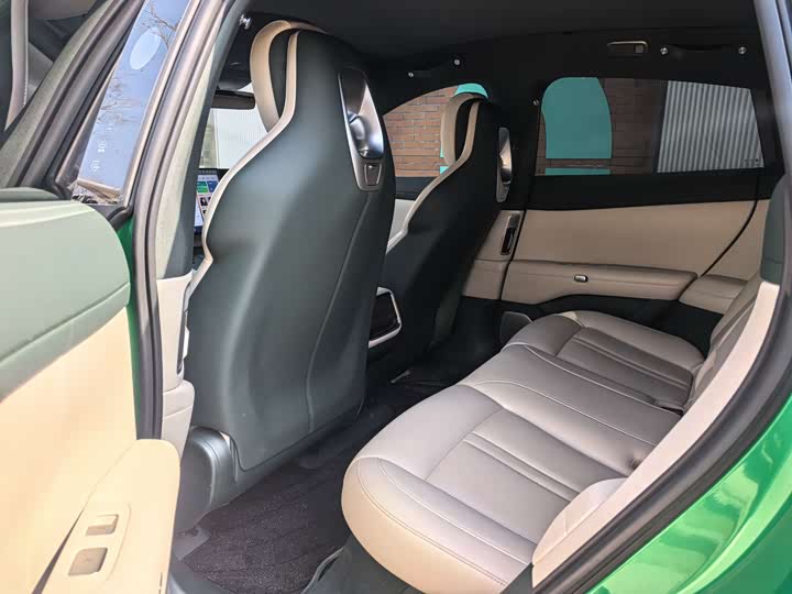 Фото 5 - Xiaomi YU7