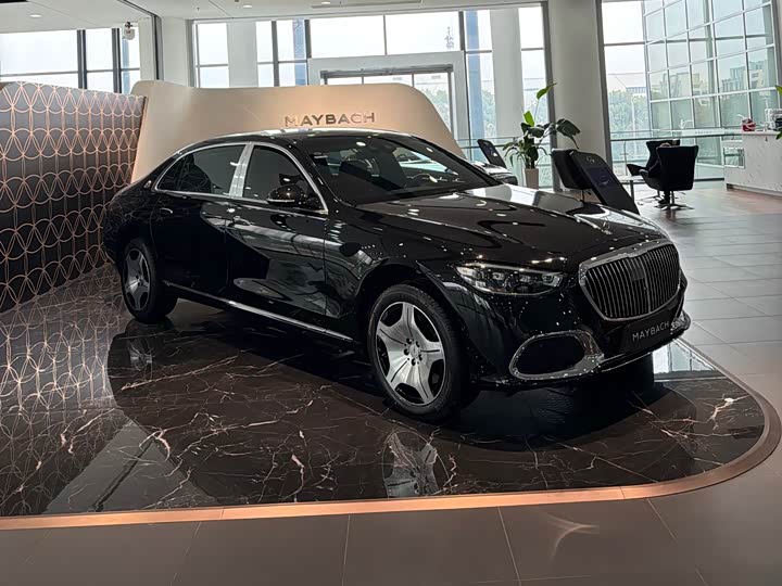 Фото 1 - Mercedes-Benz Maybach S-Class