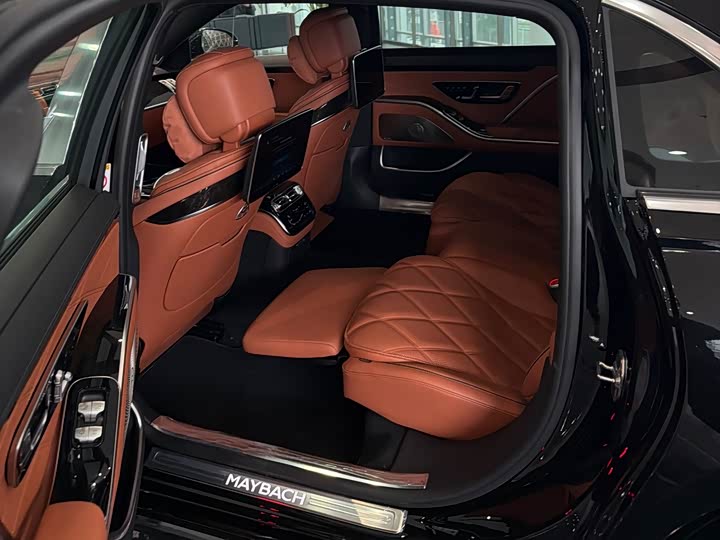 Фото 5 - Mercedes-Benz Maybach S-Class