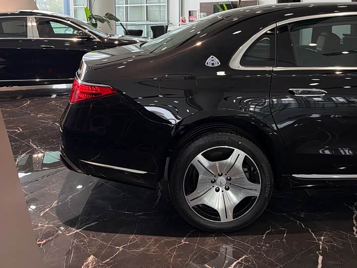 Фото 7 - Mercedes-Benz Maybach S-Class
