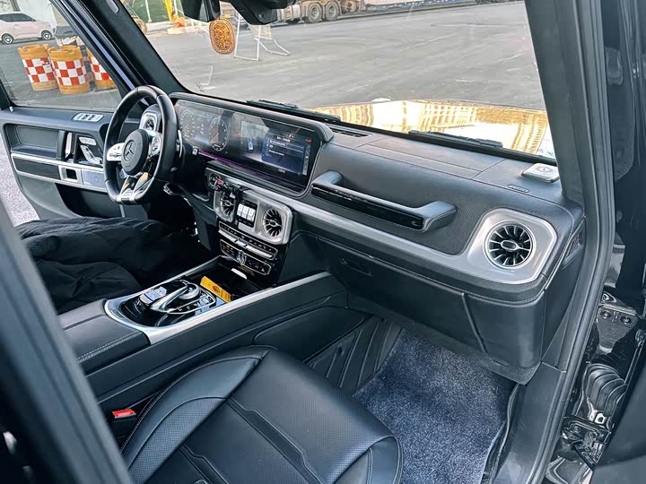 Фото 8 - Mercedes-Benz G-Class AMG