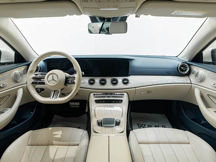 Фото 7 - Mercedes-Benz E-Class