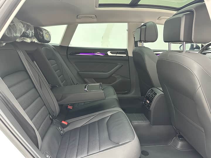 Фото 8 - Volkswagen CC