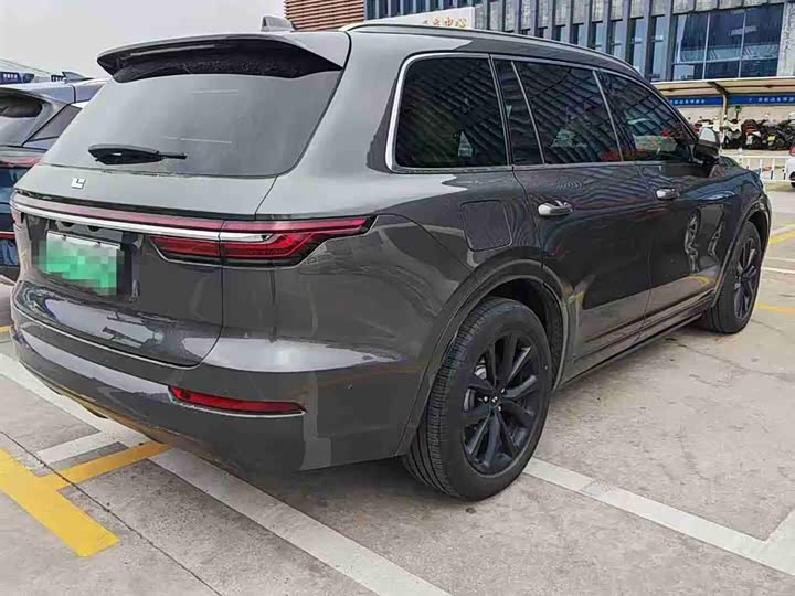 Фото 3 - LiXiang One