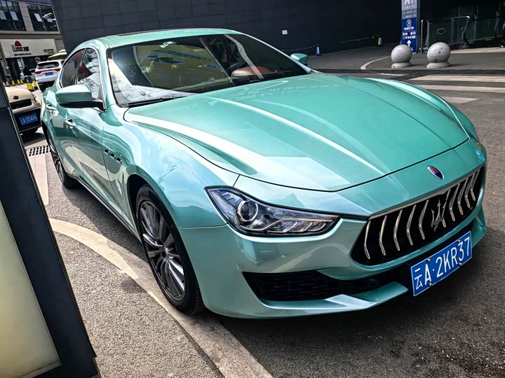 Photo 1 - Maserati Ghibli