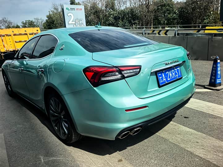 Photo 4 - Maserati Ghibli