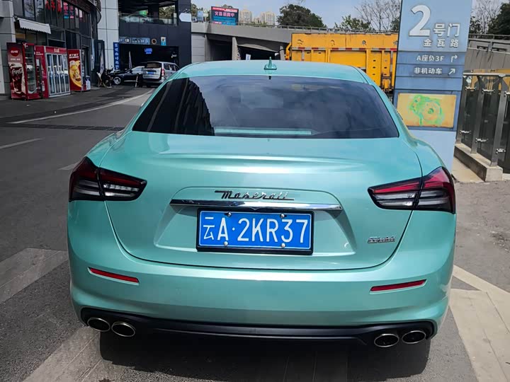 Photo 5 - Maserati Ghibli