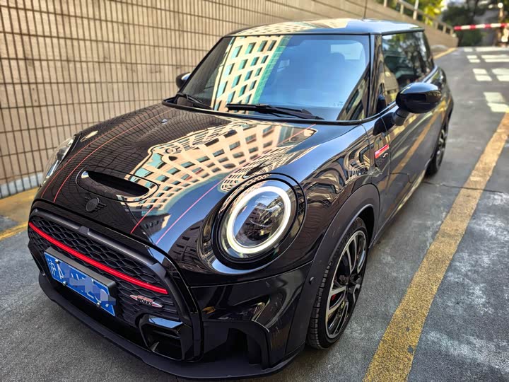 Photo 1 - Mini Mini JCW