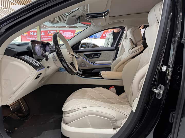 Фото 9 - Mercedes-Benz Maybach S-Class