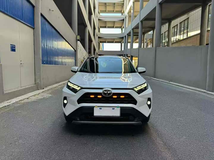 Фото 3 - Toyota RAV4