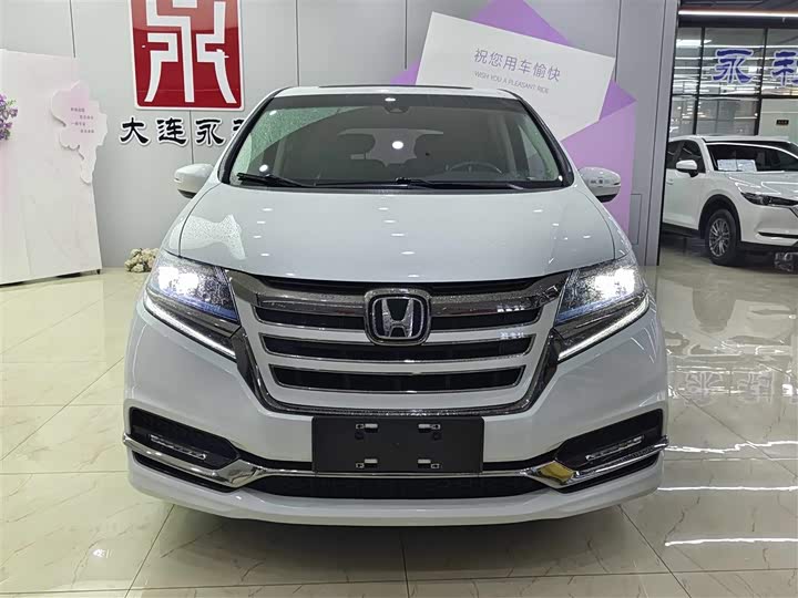 Фото 2 - Honda Elysion