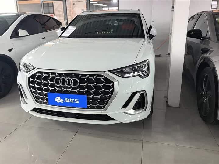 Фото 2 - Audi Q3