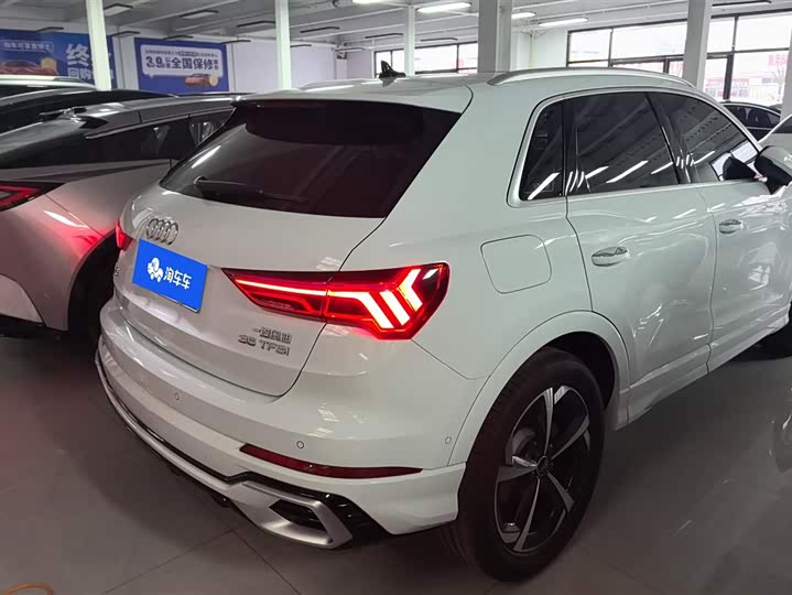 Фото 3 - Audi Q3