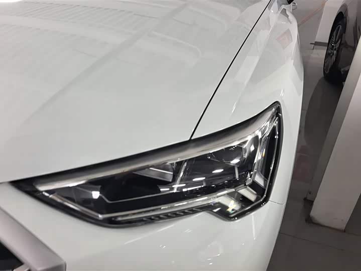 Фото 5 - Audi Q3