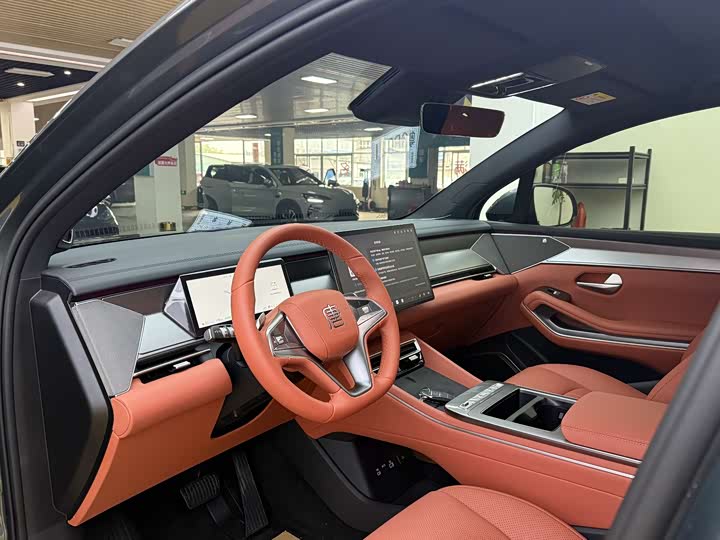 Фото 4 - BYD Tang L