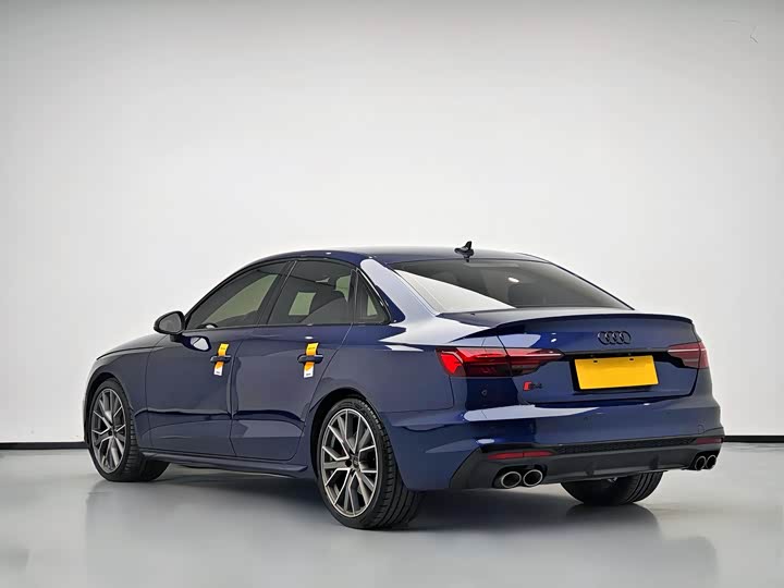 Фото 5 - Audi S4