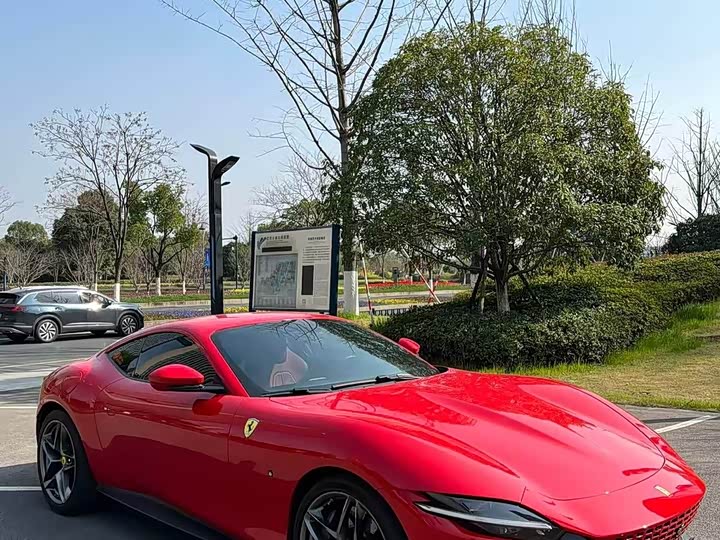 Фото 1 - Ferrari Roma