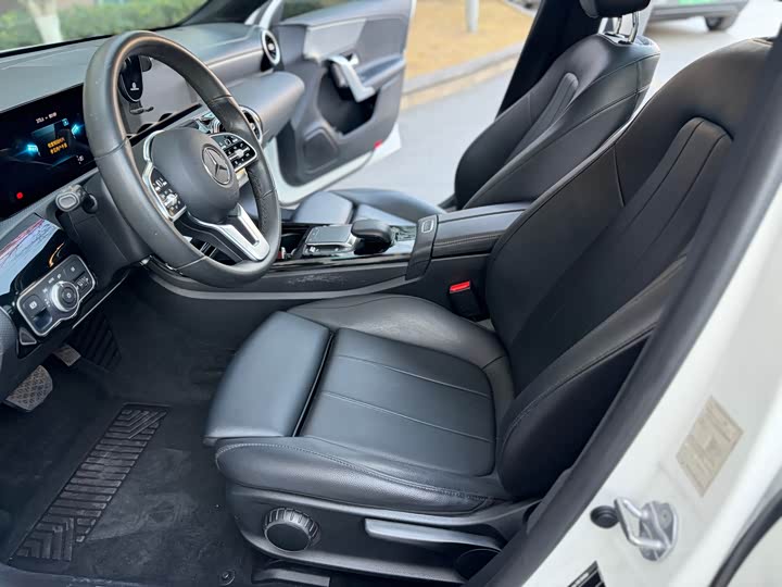 Фото 4 - Mercedes-Benz A-Class