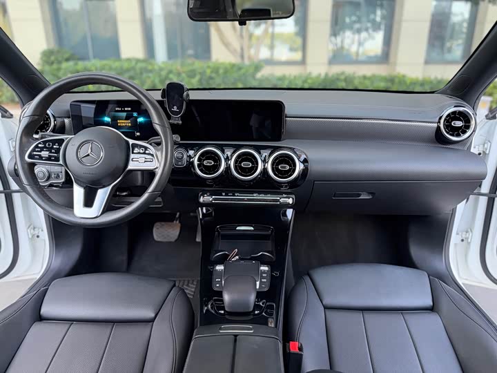 Фото 5 - Mercedes-Benz A-Class