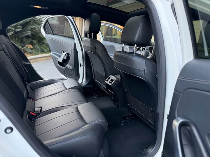 Фото 6 - Mercedes-Benz A-Class