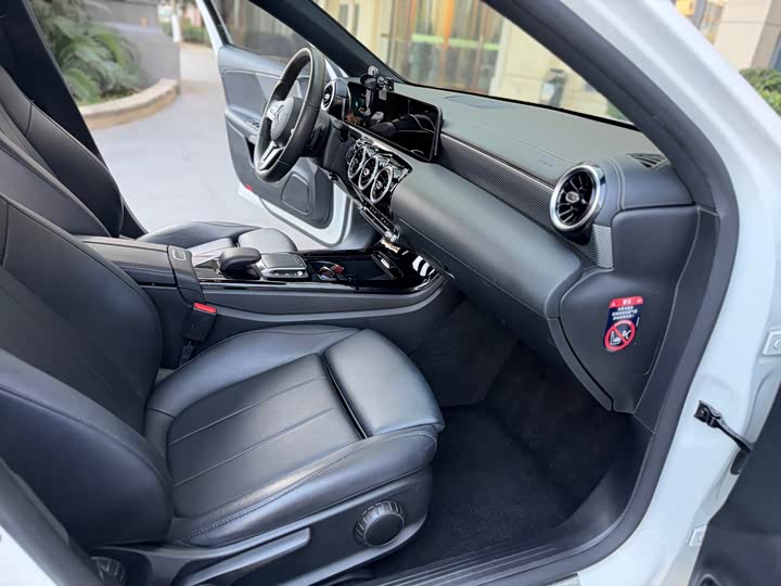 Фото 7 - Mercedes-Benz A-Class