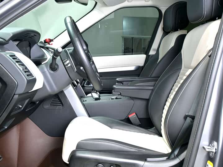 Фото 9 - Land Rover Discovery