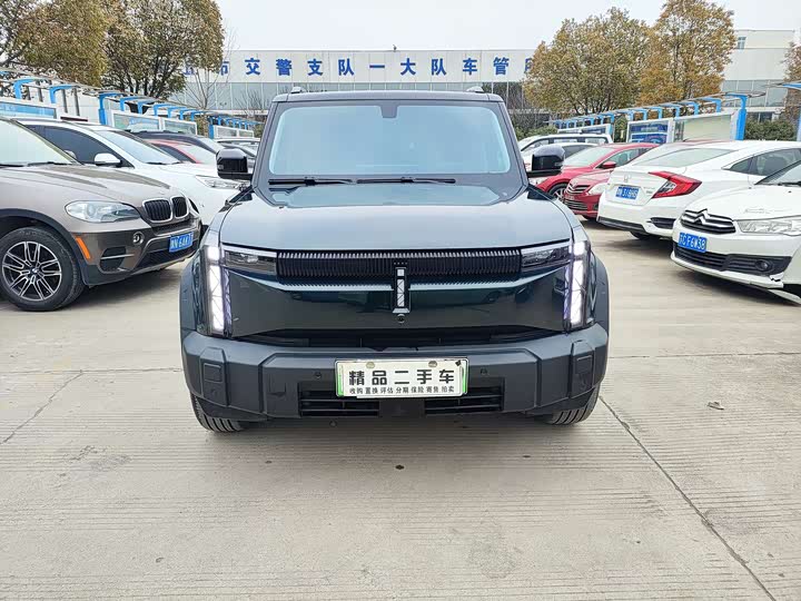 Фото 2 - Chery iCar 03