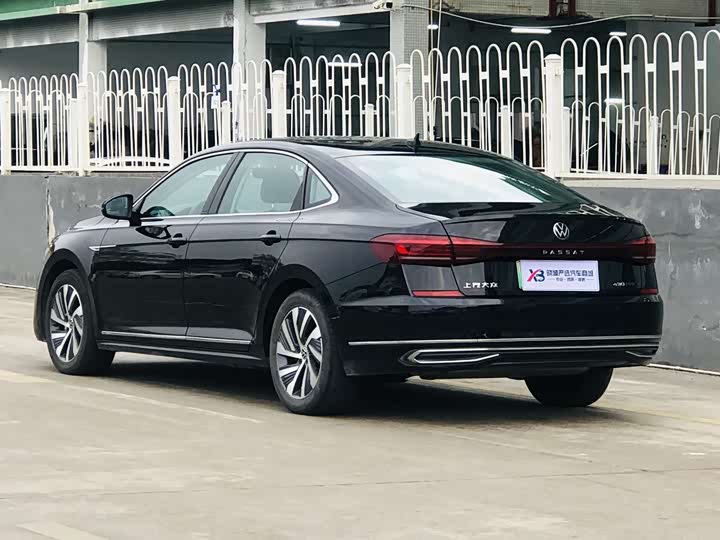 Фото 5 - Volkswagen Passat Hybrid